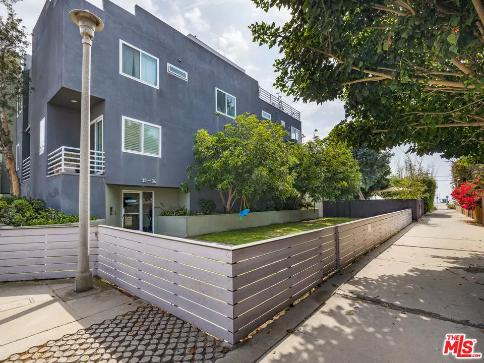 Marina Del Rey, CA 90292,34 GALLEON ST