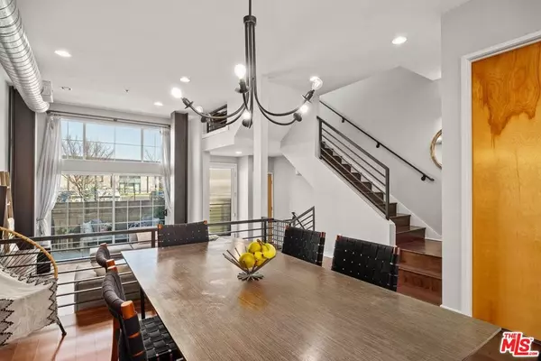 Playa Vista, CA 90094,5400 PLAYA VISTA DR #22