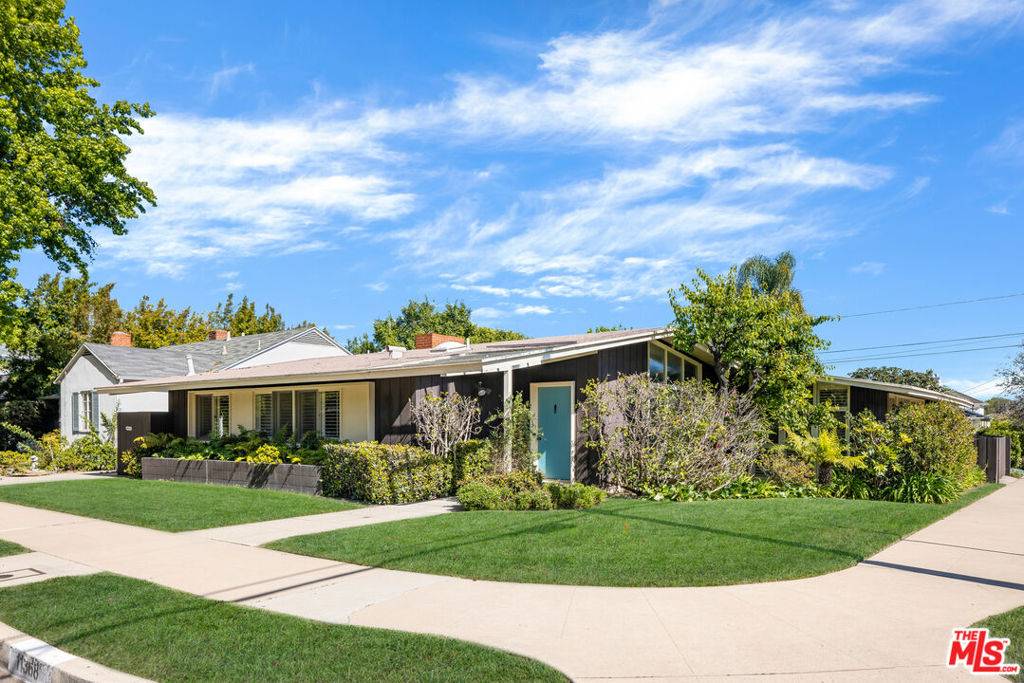 11368 BERWICK ST, Los Angeles, CA 90049