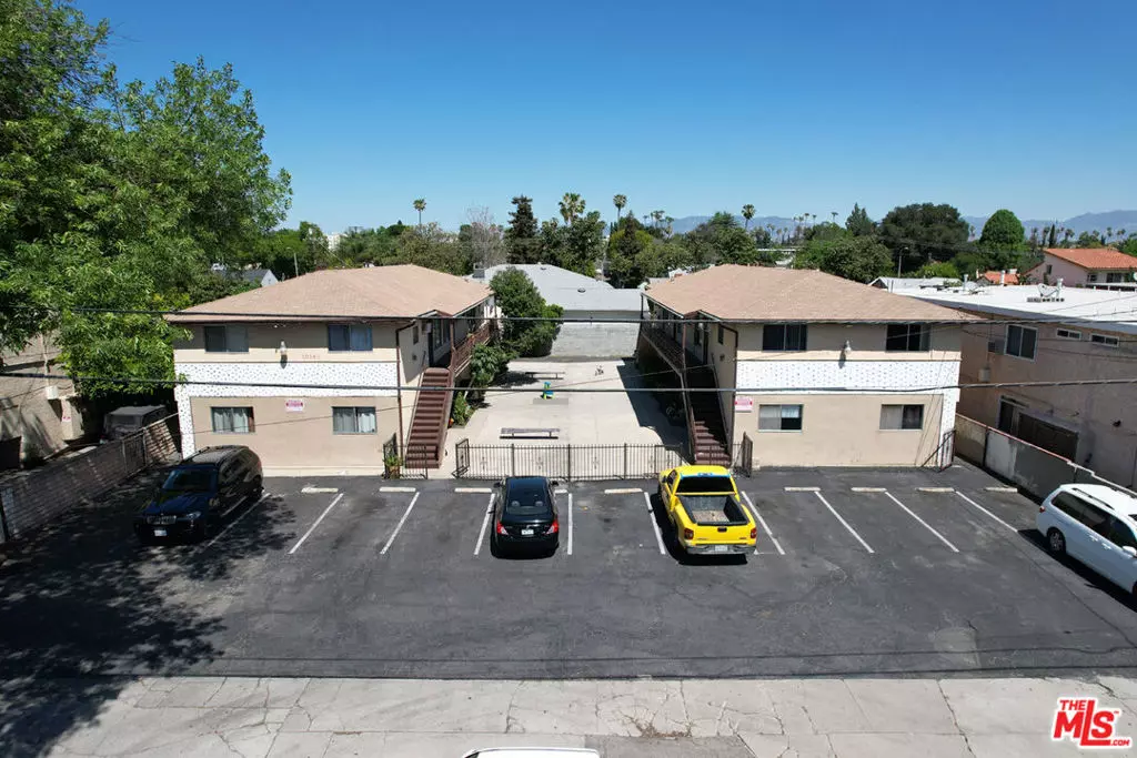 Van Nuys, CA 91411,15143 ERWIN ST