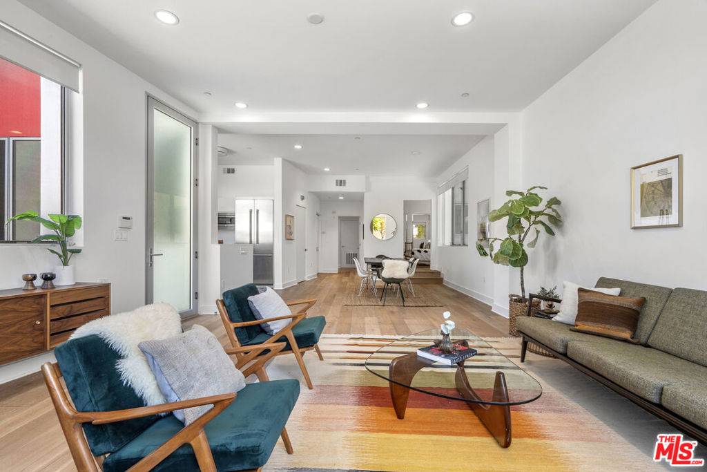 West Hollywood, CA 90048,616 N Croft AVE #3