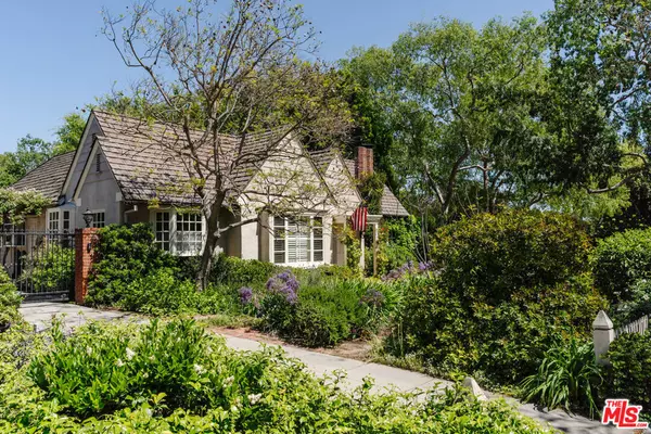 Beverly Hills, CA 90210,502 N ALTA DR