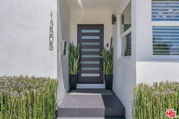 Valley Glen, CA 91401,13505 DELANO ST