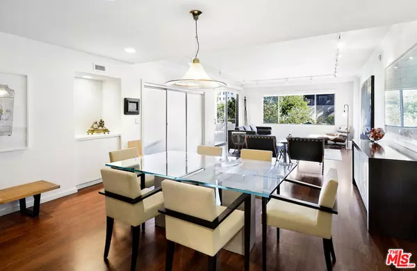 Santa Monica, CA 90403,1118 3rd ST #205