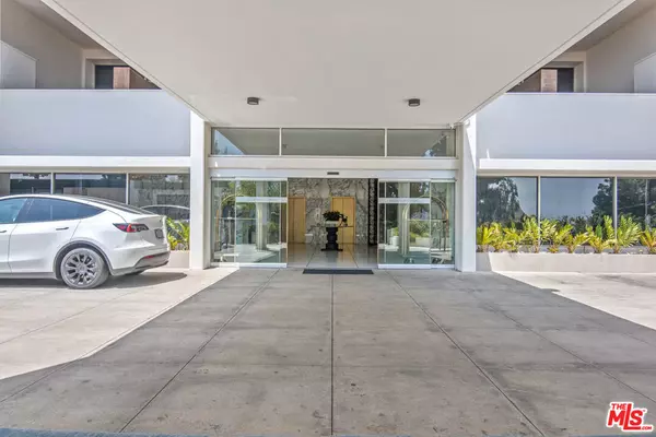 West Hollywood, CA 90069,8787 SHOREHAM DR #B6