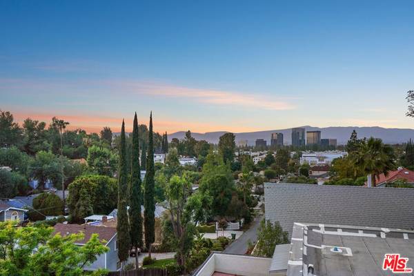 5238 Baza AVE, Woodland Hills, CA 91364