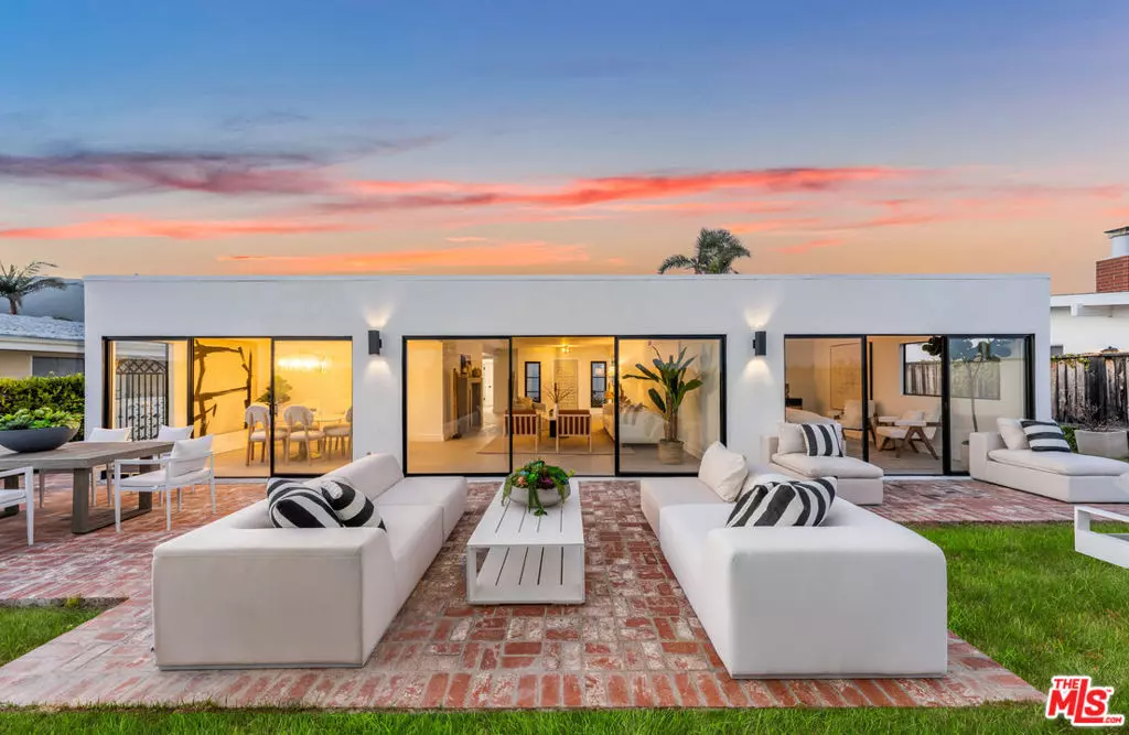 Malibu, CA 90265,18440 WAKECREST DR