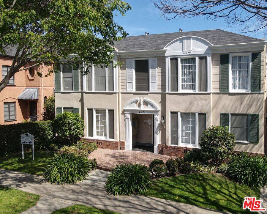 Beverly Hills, CA 90212,212 S REEVES DR