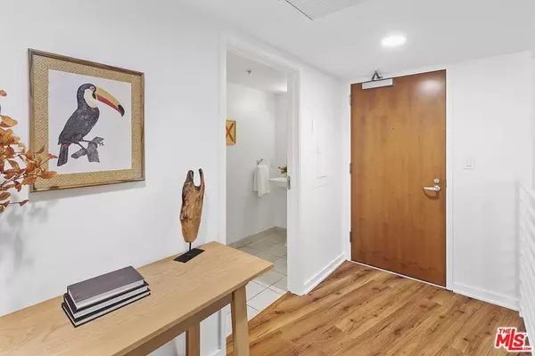 Marina Del Rey, CA 90292,13700 MARINA POINTE DR #1707