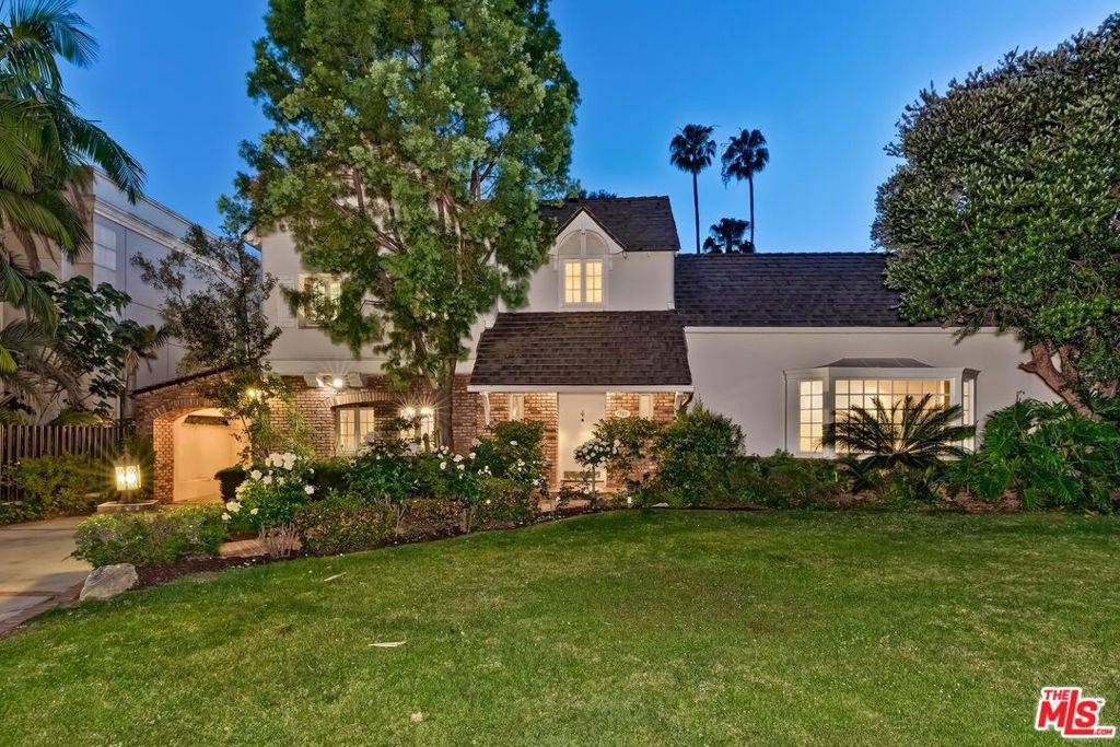 723 N BEDFORD DR, Beverly Hills, CA 90210