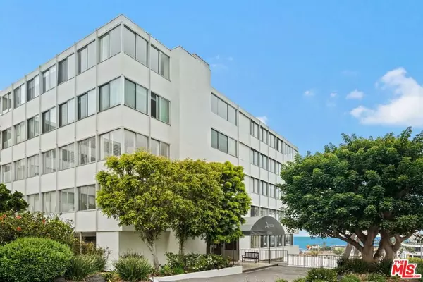 Pacific Palisades, CA 90272,17368 W SUNSET BLVD #406