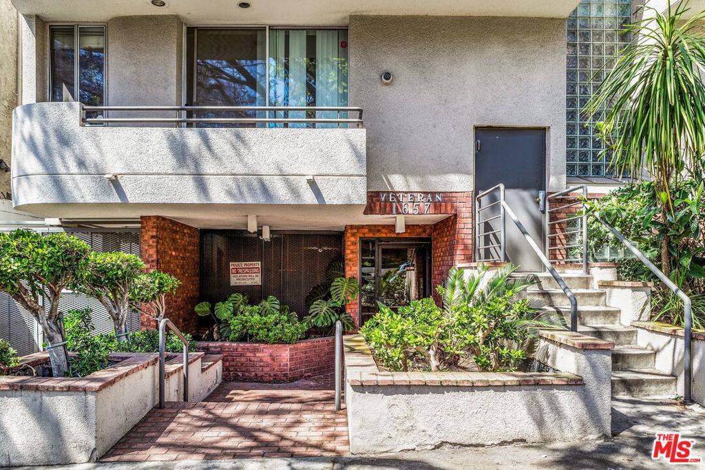 Los Angeles, CA 90024,1657 VETERAN AVE #203