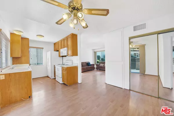 Santa Clarita, CA 91321,19711 SPANISH OAK DR