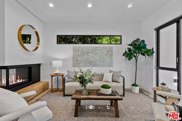 Studio City, CA 91604,12206 CANTURA ST