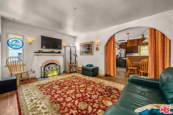 West Hollywood, CA 90069,8818 BETTY WAY