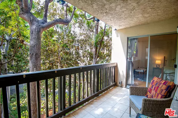 Culver City, CA 90230,3202 RAINTREE CIR #19