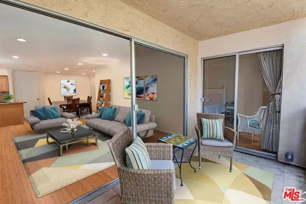 Culver City, CA 90230,3202 RAINTREE CIR #19