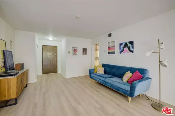 Culver City, CA 90230,1205 SUMMERTIME LN