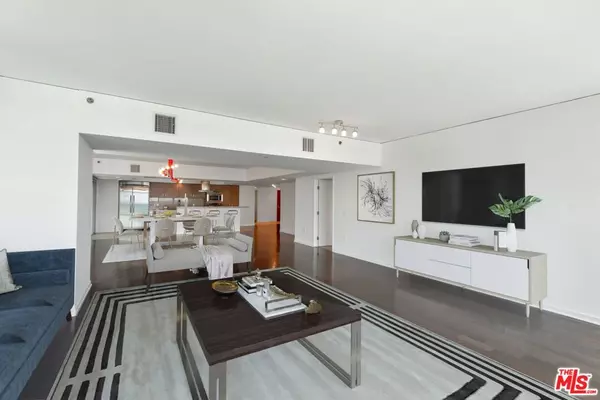 Marina Del Rey, CA 90292,13650 MARINA POINTE DR #702