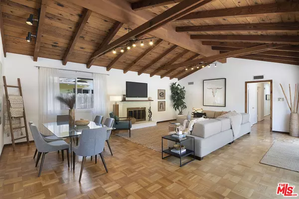 Pacific Palisades, CA 90272,914 BIENVENEDA AVE