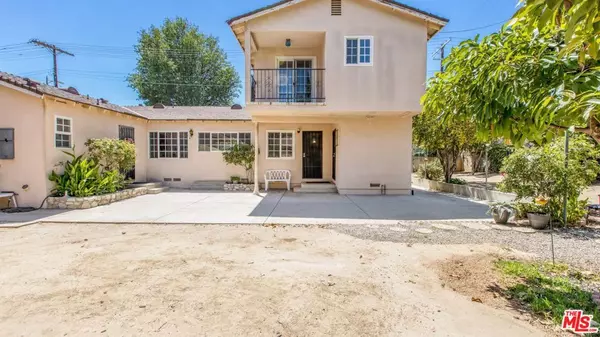 Canoga Park, CA 91304,22359 STRATHERN ST