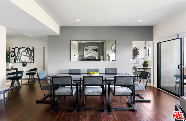 West Hollywood, CA 90069,832 PALM AVE #301