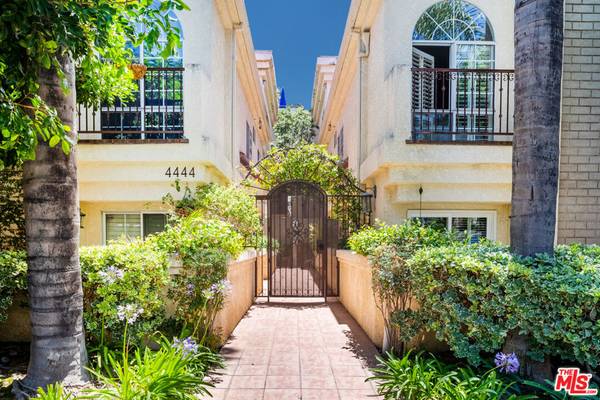 Toluca Lake, CA 91602,4444 MOORPARK WAY #202