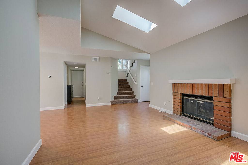 Simi Valley, CA 93065,2865 THICKET PL