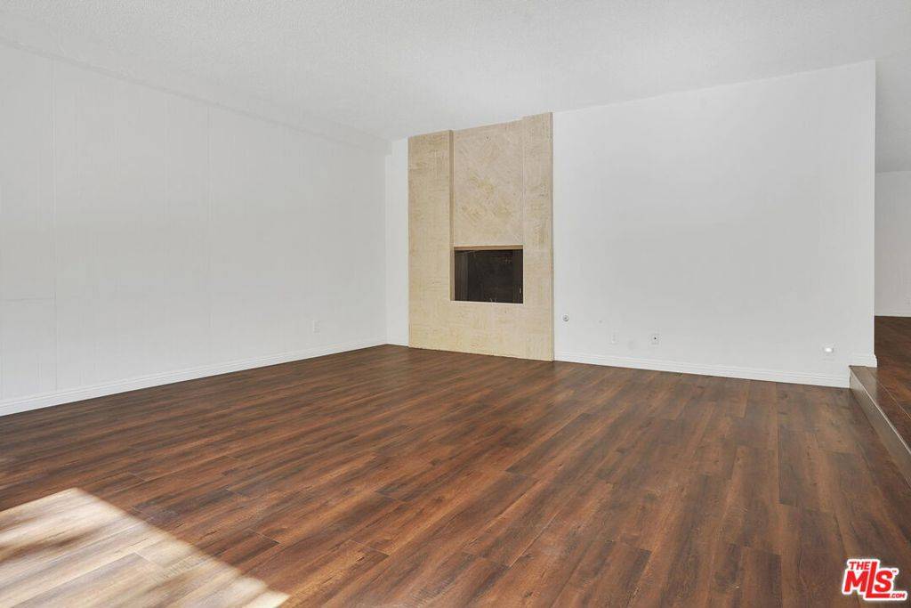 Pacific Palisades, CA 90272,434 CHAUTAUQUA BLVD