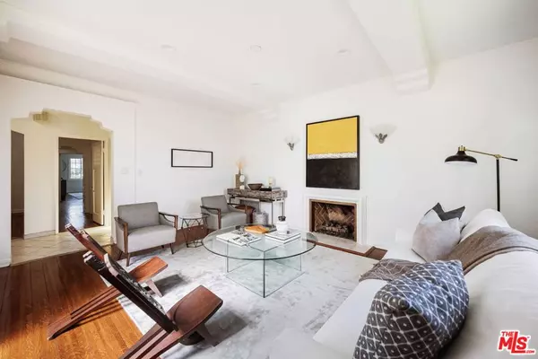 Los Angeles, CA 90035,8829 Cashio ST