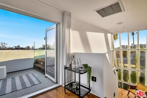 West Hollywood, CA 90046,8223 Norton AVE #1