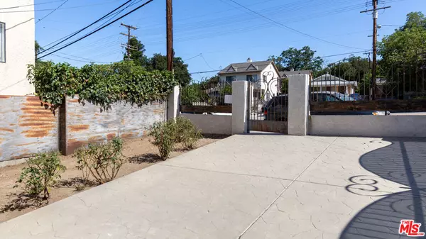 Tujunga, CA 91042,10057 Tujunga Canyon BLVD