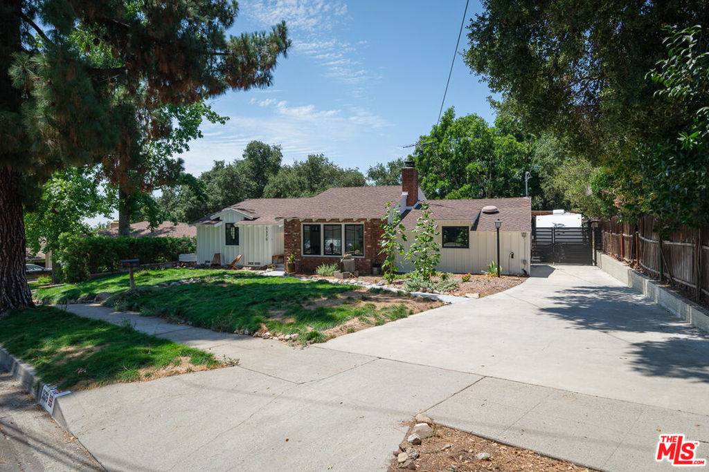 Altadena, CA 91001,3375 Florecita DR