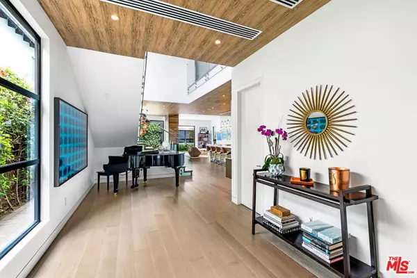 Pacific Palisades, CA 90272,934 Galloway ST