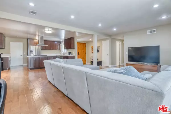 Porter Ranch, CA 91326,19227 Nashville ST