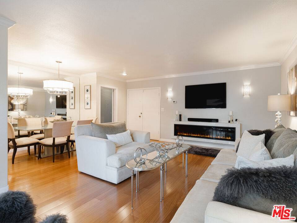 Culver City, CA 90230,5625 Windsor WAY #108
