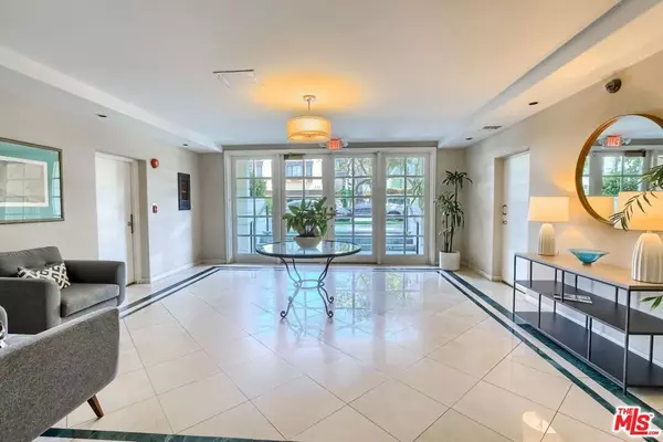 Los Angeles, CA 90048,435 Arnaz DR #304