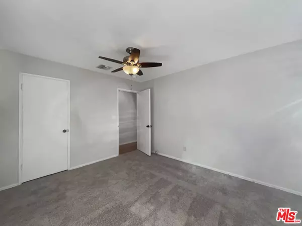 Granada Hills, CA 91344,11012 Montgomery AVE