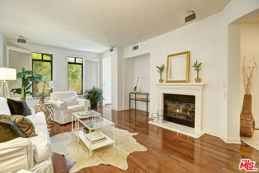 5625 W Crescent Pkwy #402, Playa Vista, CA 90094