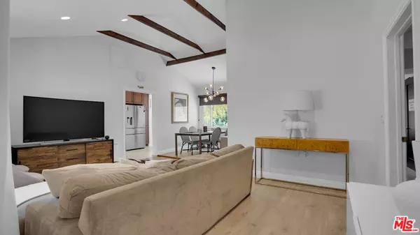 La Crescenta, CA 91214,3048 Highridge RD