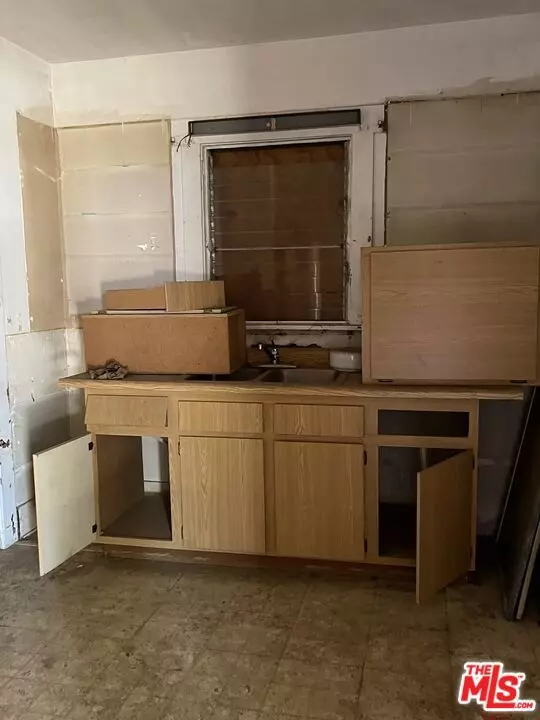Pasadena, CA 91104,595 E Howard ST