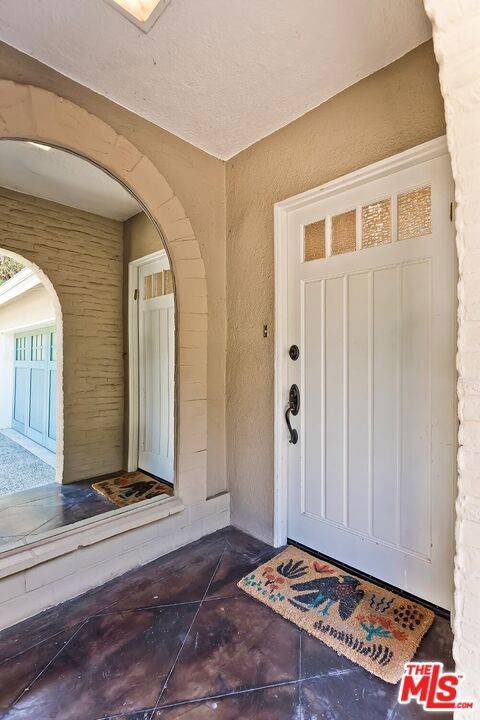 Beverly Hills, CA 90210,2277 Betty LN