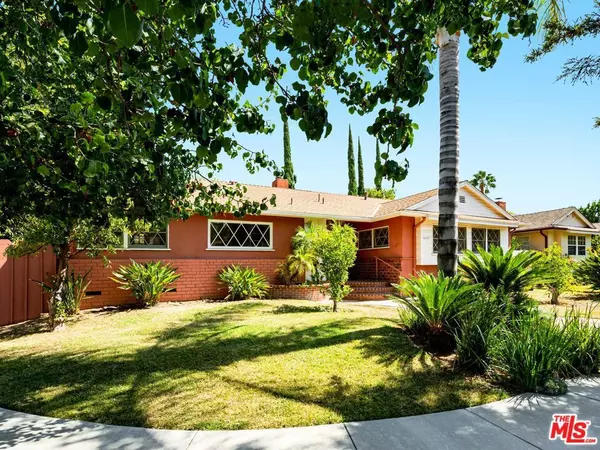 Tarzana, CA 91335,19557 Calvert ST