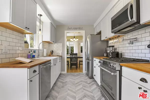 Valley Village, CA 91607,5825 Bucknell AVE