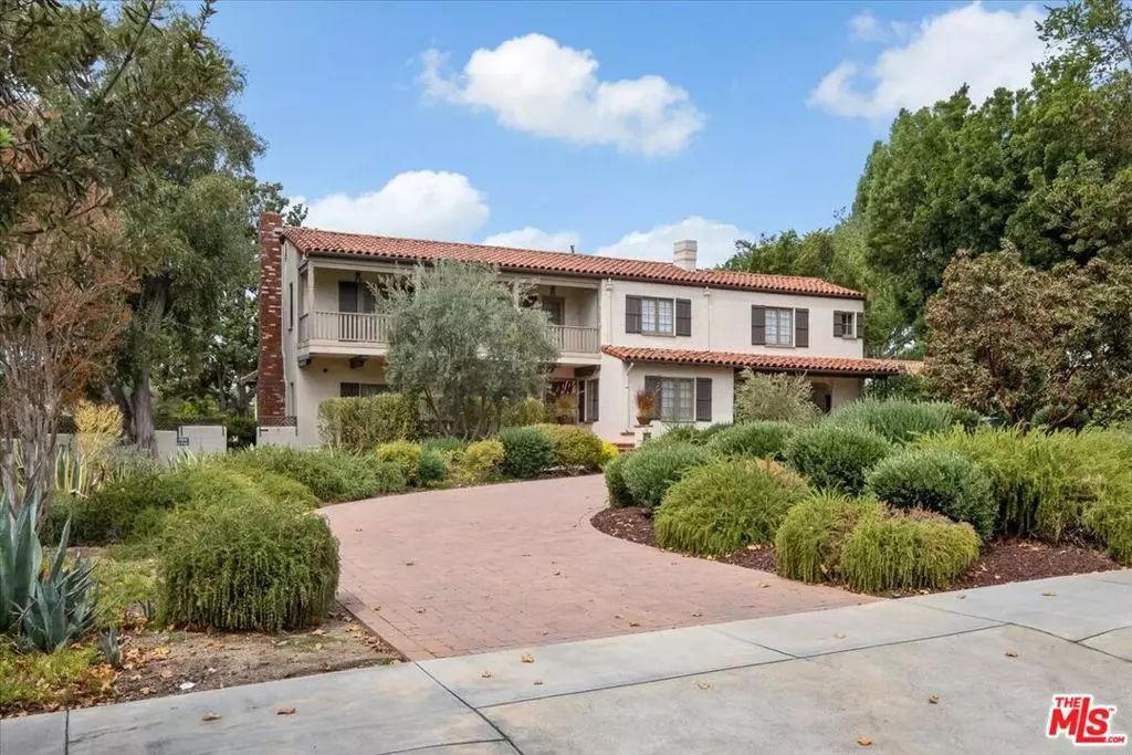 Glendale, CA 91202,1545 Cleveland RD