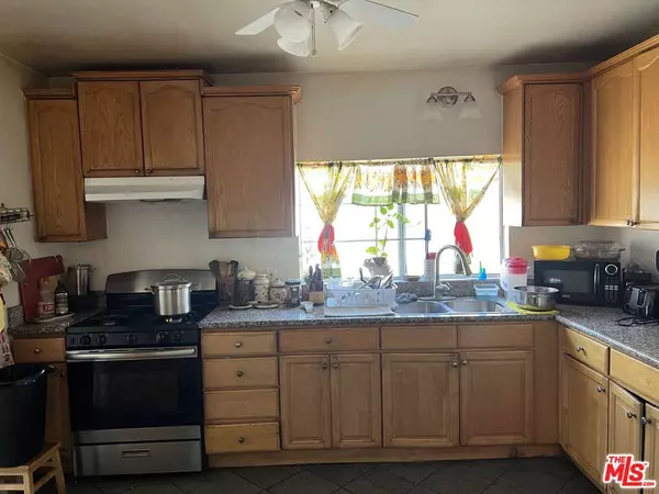 Santa Ana, CA 92707,1312 Cypress AVE