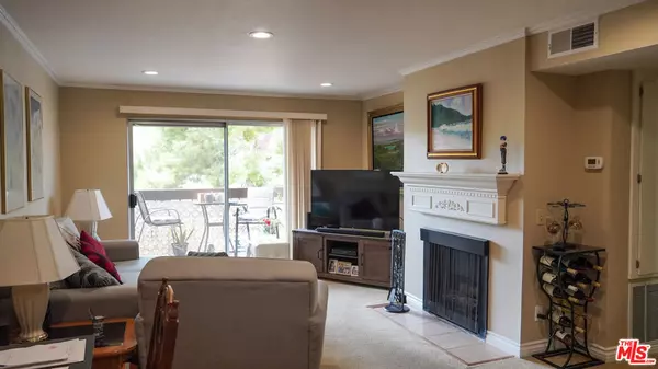 Glendale, CA 91208,3481 Stancrest DR #212