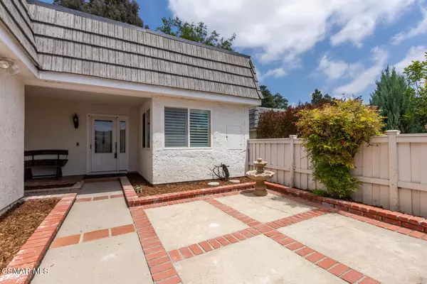 Westlake Village, CA 91361,2561 Northshore LN