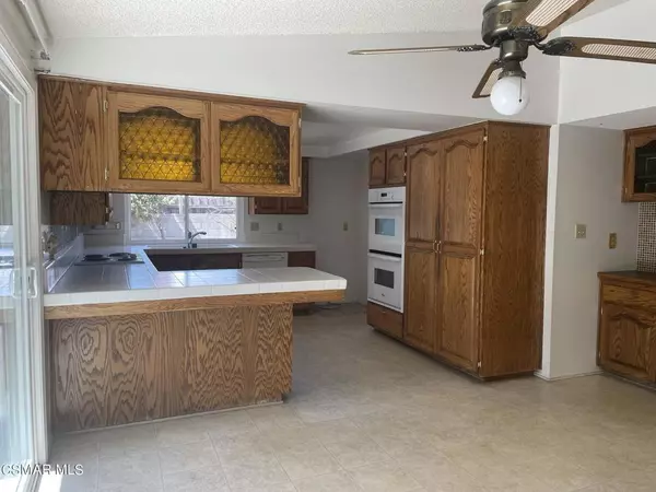 Thousand Oaks, CA 91360,1426 Calle Colina