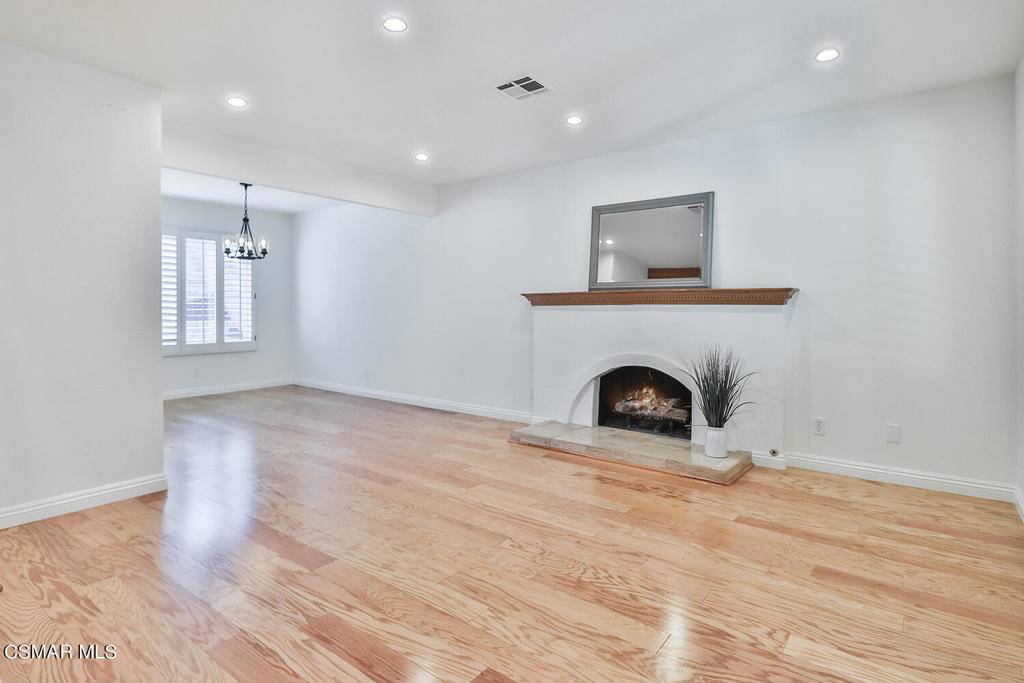 Agoura Hills, CA 91301,30408 Rainbow View DR